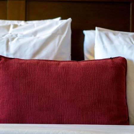 וונקובר Quality Inn & Suites (Adults Only) מראה חיצוני תמונה