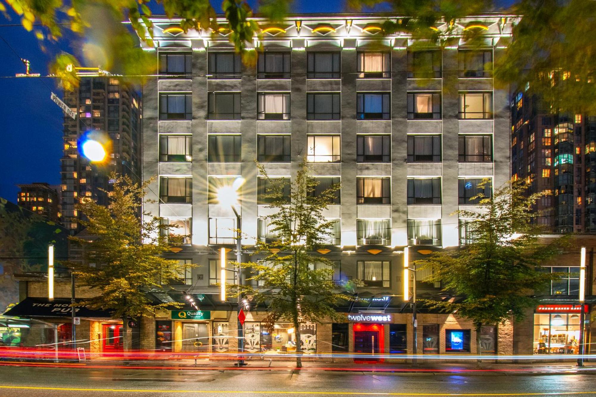 וונקובר Quality Inn & Suites (Adults Only) מראה חיצוני תמונה