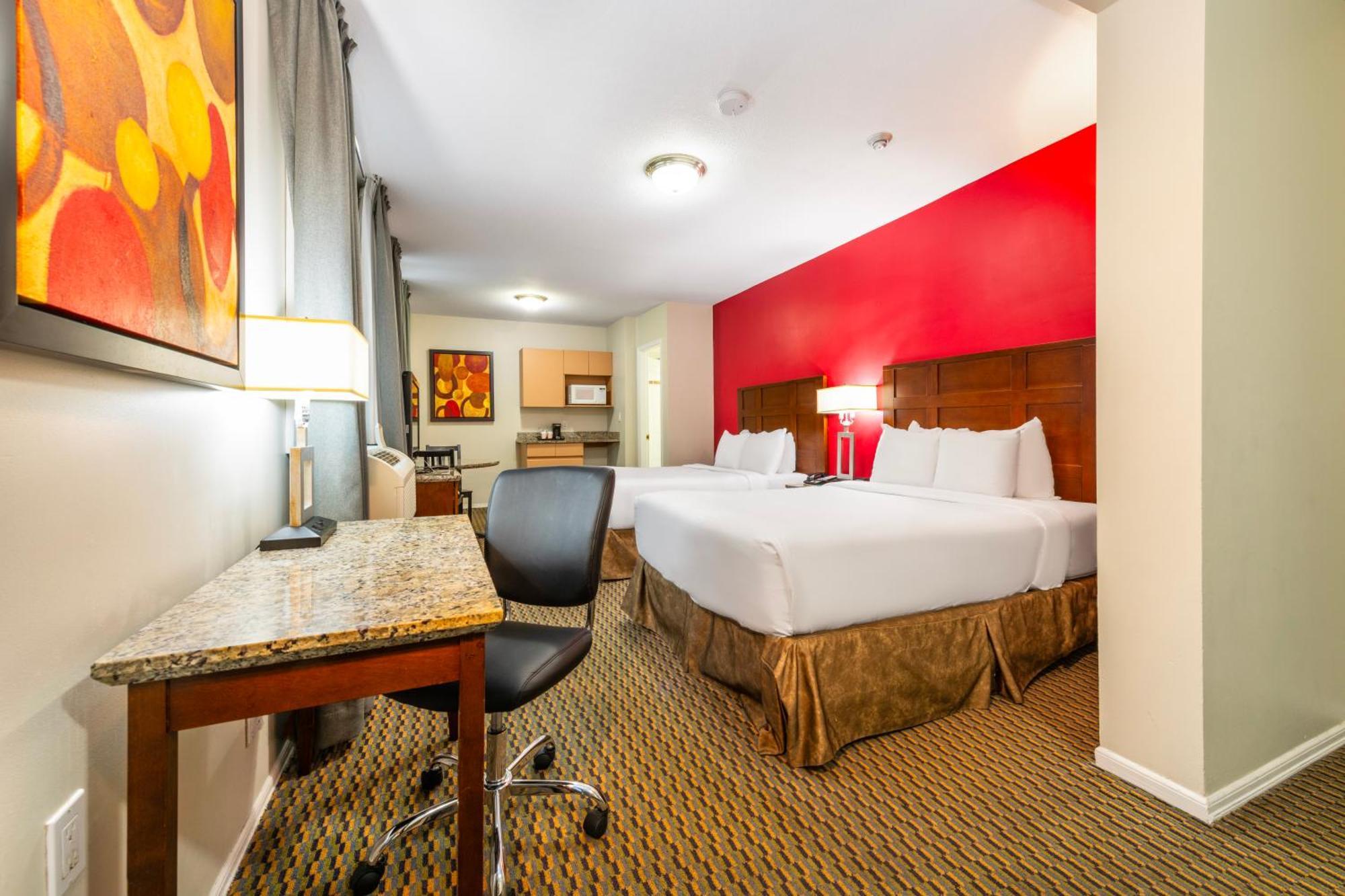 וונקובר Quality Inn & Suites (Adults Only) מראה חיצוני תמונה