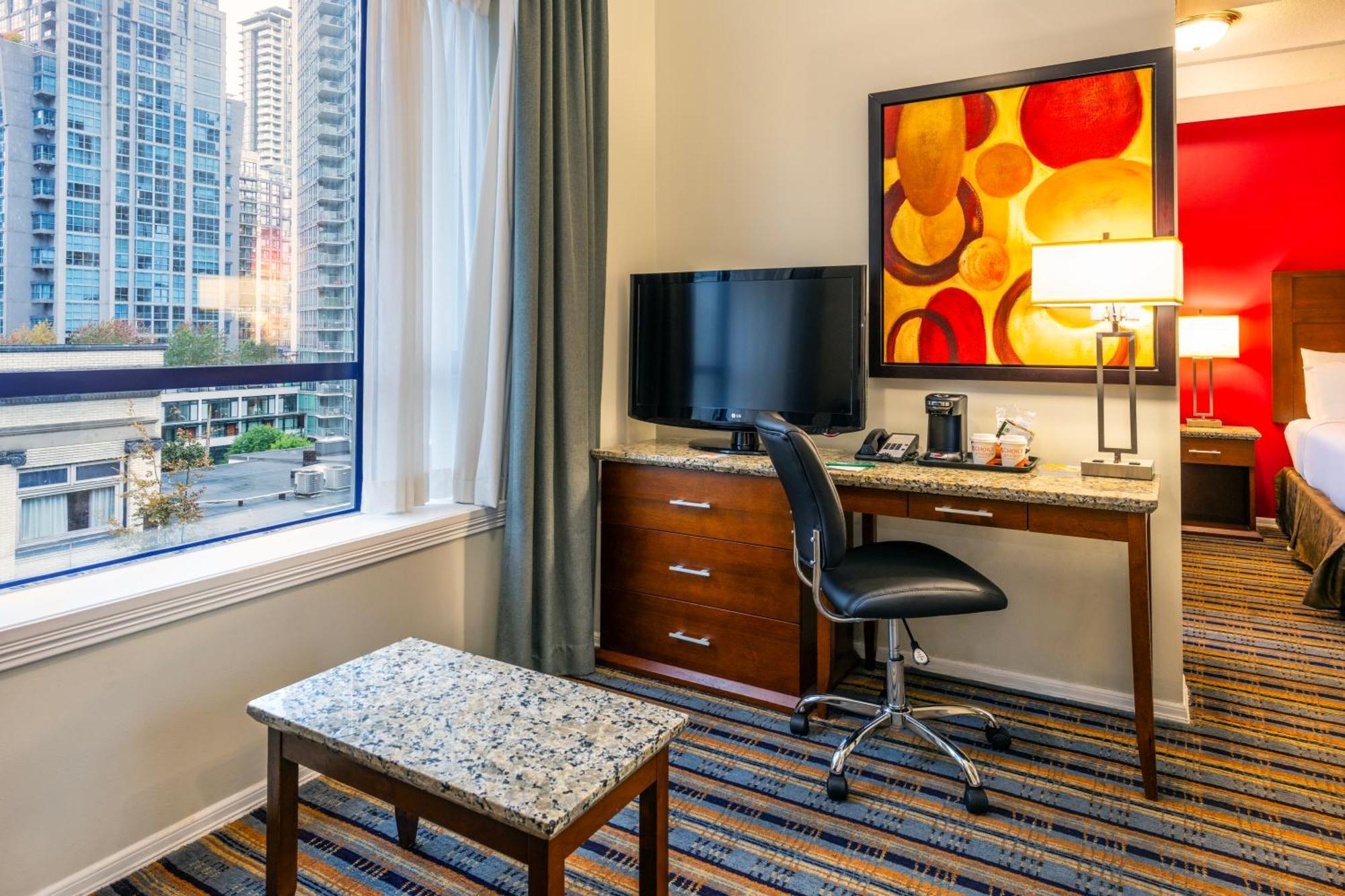 וונקובר Quality Inn & Suites (Adults Only) מראה חיצוני תמונה